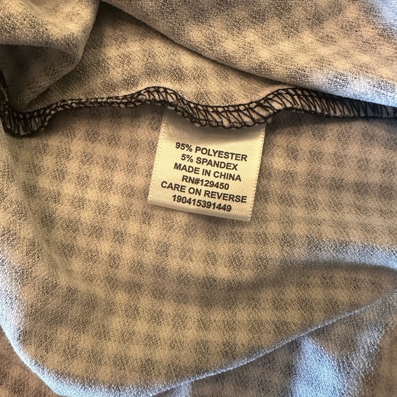 Black and White Gingham Sleeveless Top - Picture 4 of 6